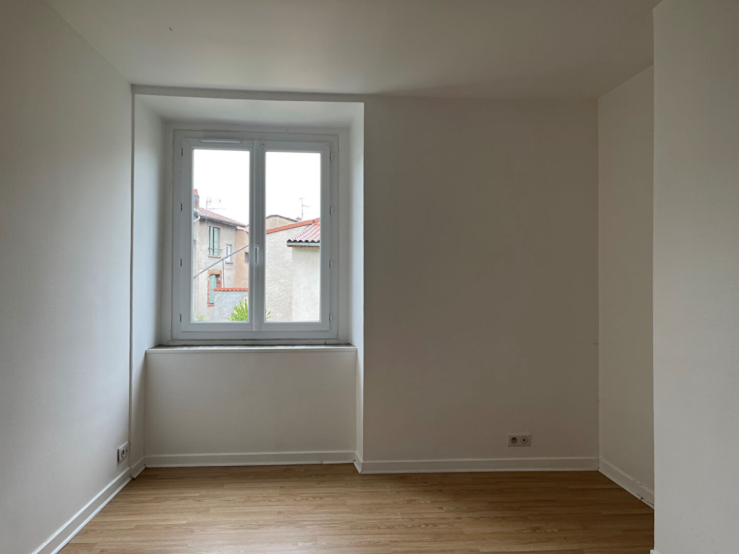 Appartement  F3 au 1er \u00e9tage 2\/6