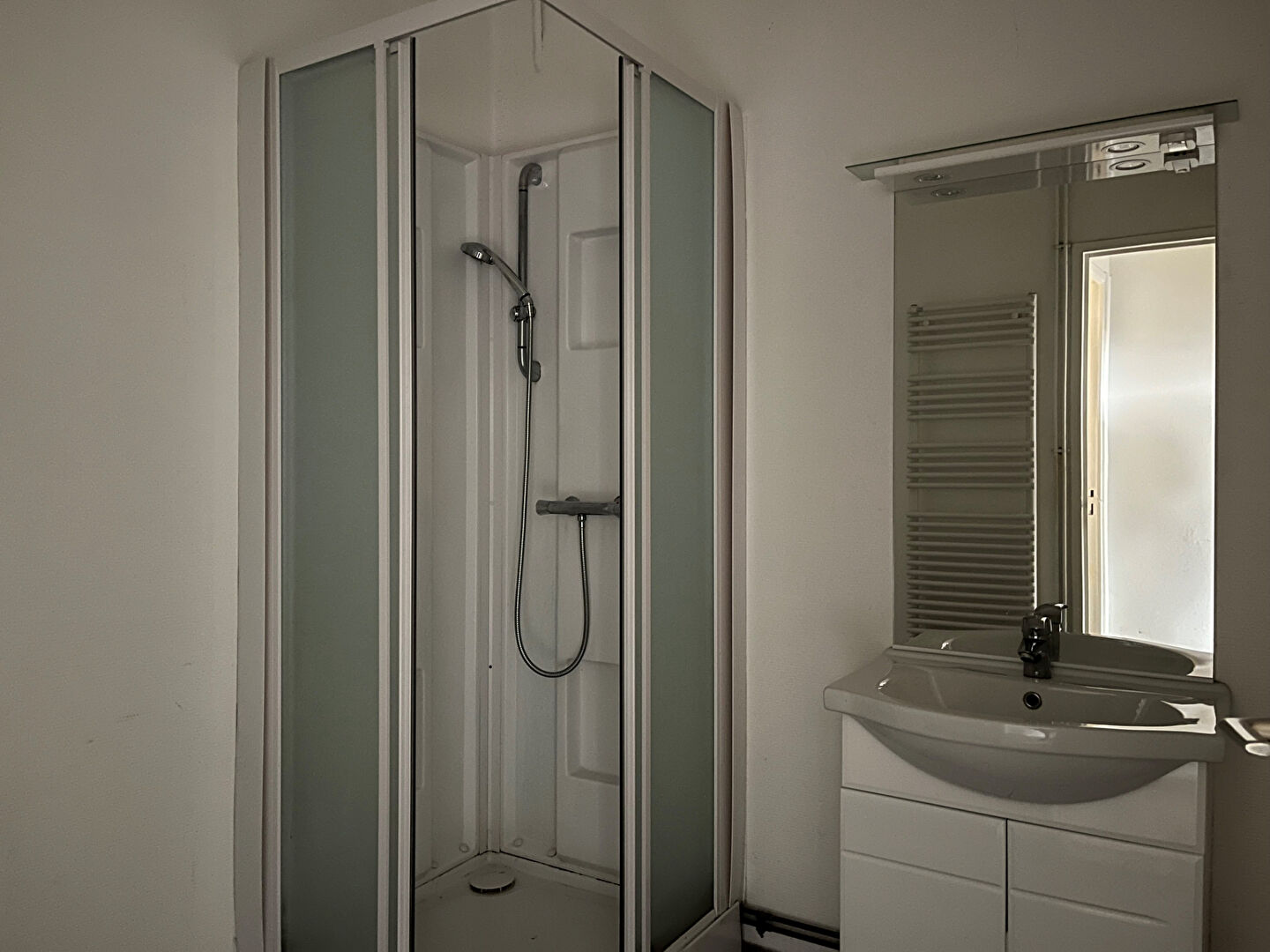 Appartement  F3 au 1er \u00e9tage 5\/6