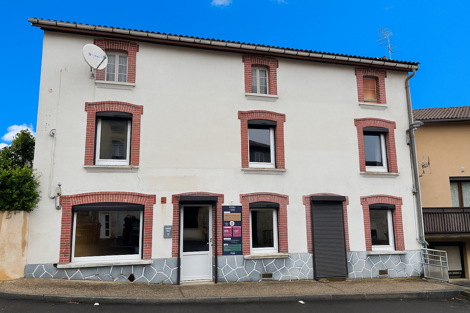 Maison Saint Remy Sur Durolle 5 pi\u00e8ce(s) 199 m2